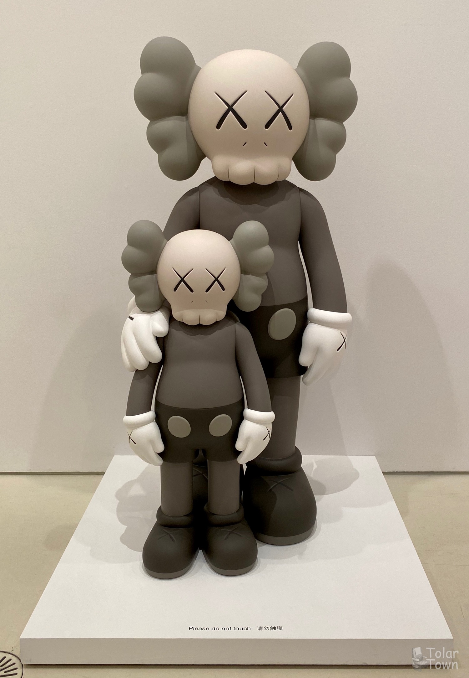 KAWS “Waiting”